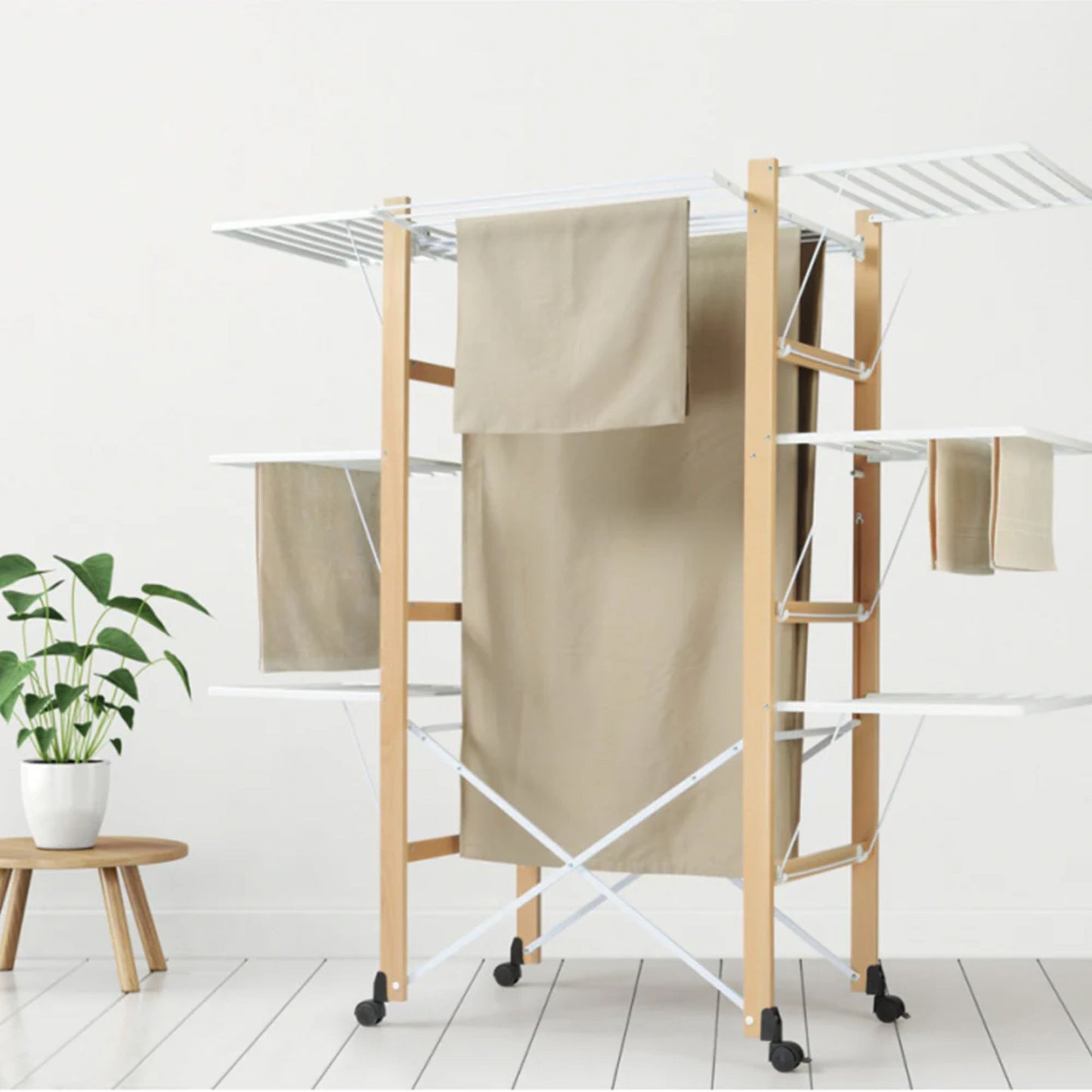 Foppapedretti Ursus Beechwood Drying Rack with multiple levels and wheels for easy indoor laundry drying