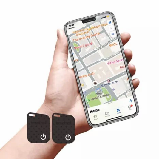 IP68 waterproof item finder submerged in water to show durability.