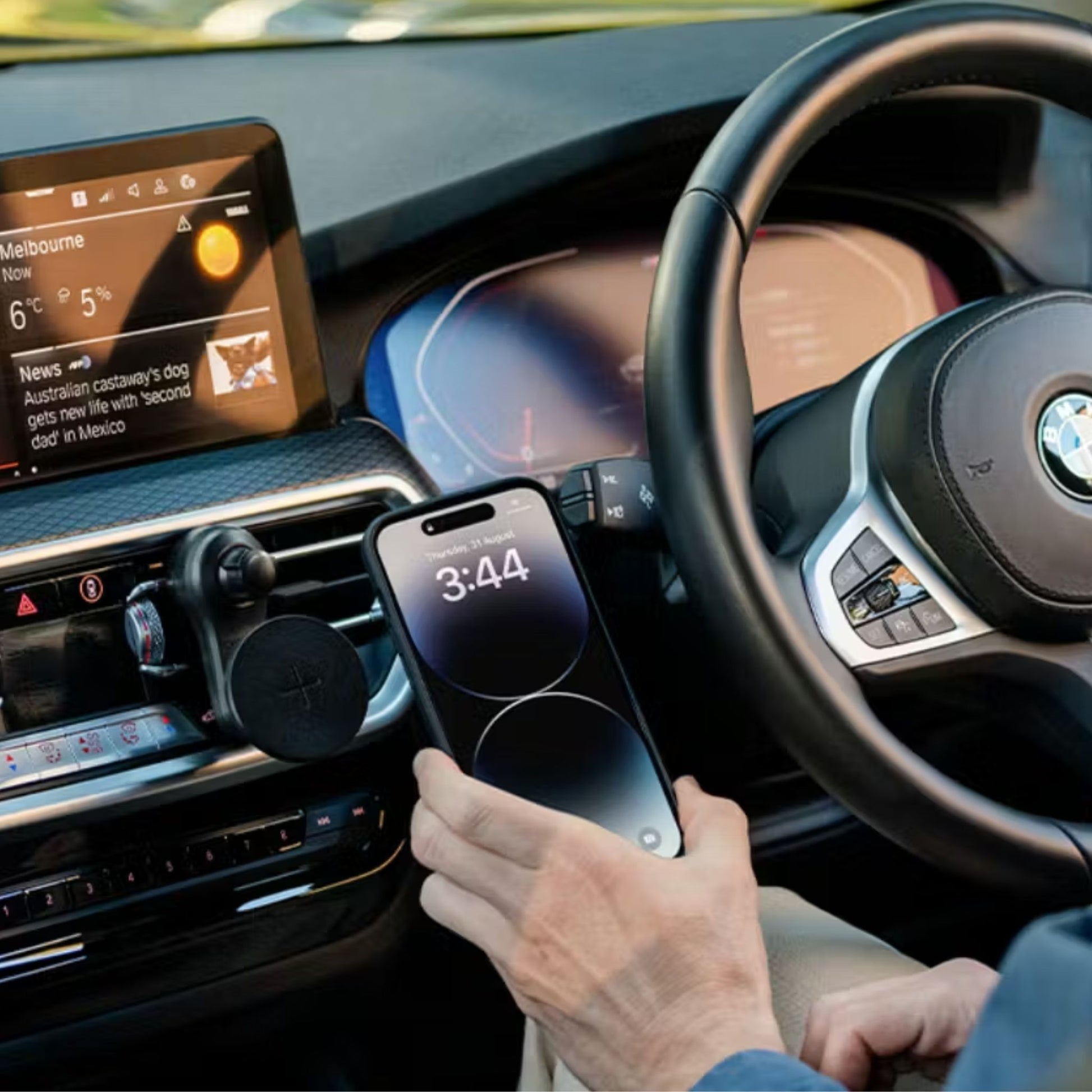 cygnett-magdrive-magnetic-car-mount-vent-smartphone-in-car-magsafe-accessory-singapore